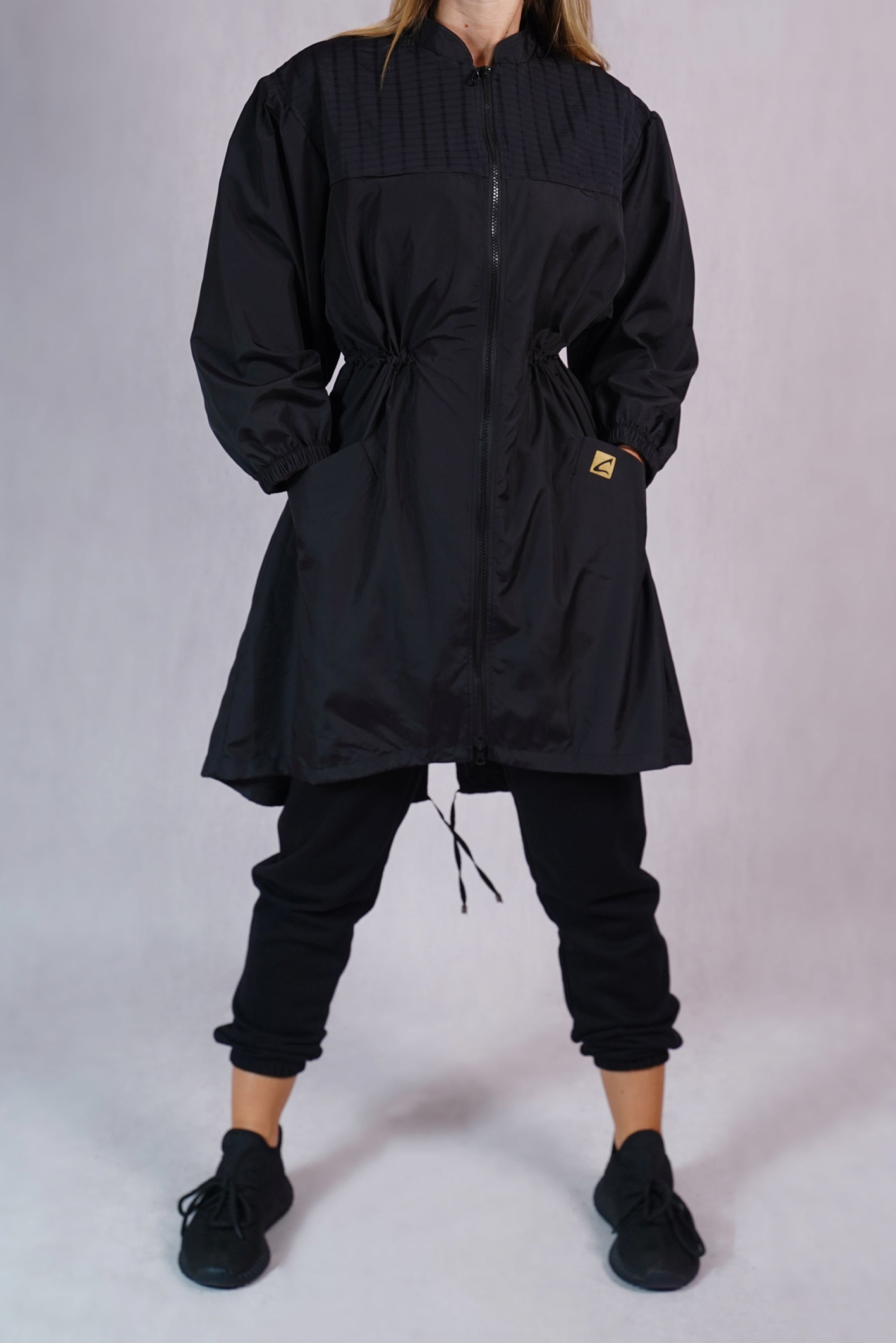 Windbreaker Trenchcoat in Black - C173001