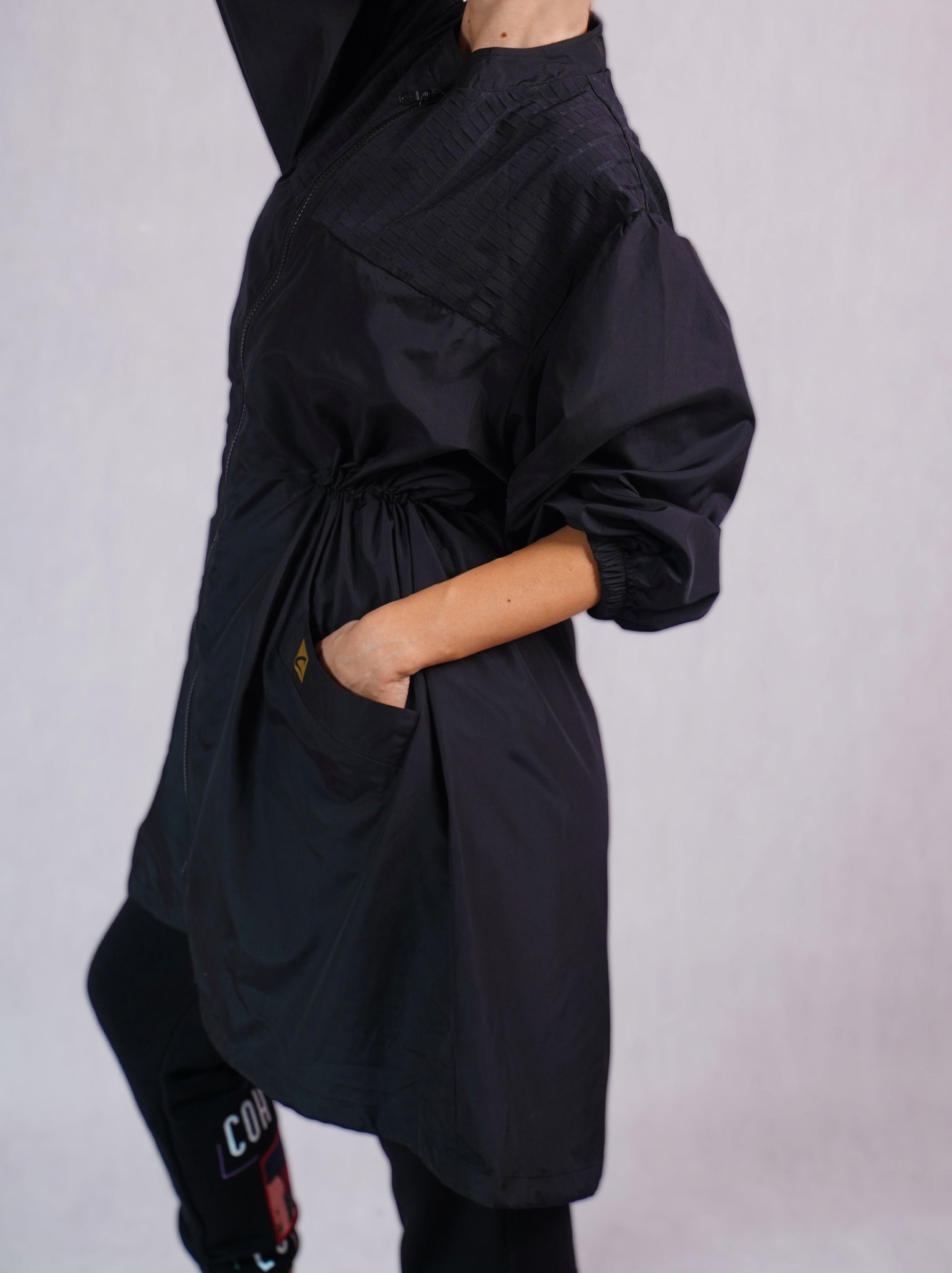 Windbreaker Trenchcoat in Black - C173001